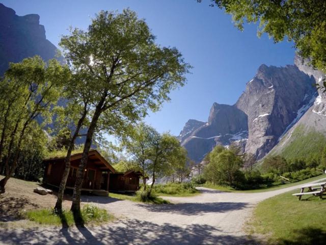 Trollveggen Camping Andalsnes Exterior photo