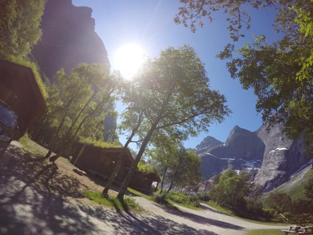 Trollveggen Camping Andalsnes Exterior photo